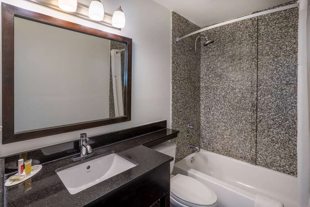 Super 8 by Wyndham Villa Rica - photo 28