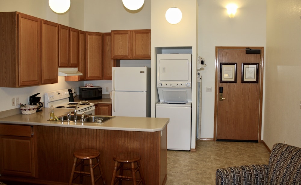 Juneau Hotel - photo 9