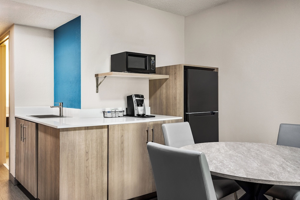 Holiday Inn Express Hotel & Suites Birmingham Irondale an IHG Hotel - photo 4