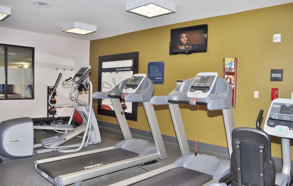 Hampton Inn Macomb - photo 38