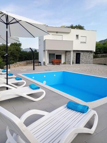 Villa Magdalena — 4-Star Luxury Hotel in None, Croatia