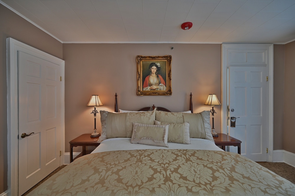 Tom Quick Inn - photo 5