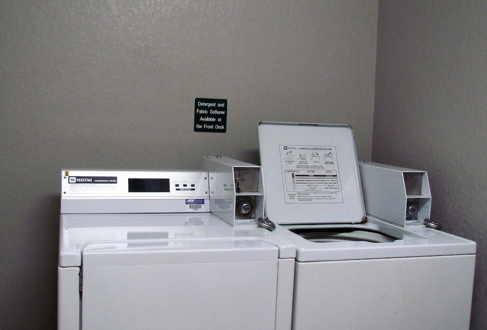 Oak Hill Inn & Suites - photo 58