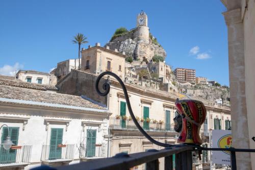 Casa Vacanza da Dina — 4-Star Luxury Hotel in Modica, Italy