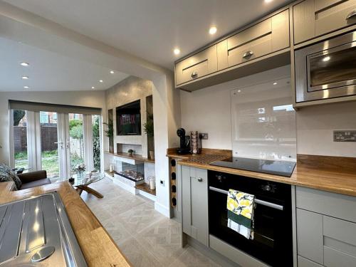 Deluxe Stays @ Libra Spaces — 4-Star Luxury Hotel in Kingston Upon Hull, United Kingdom