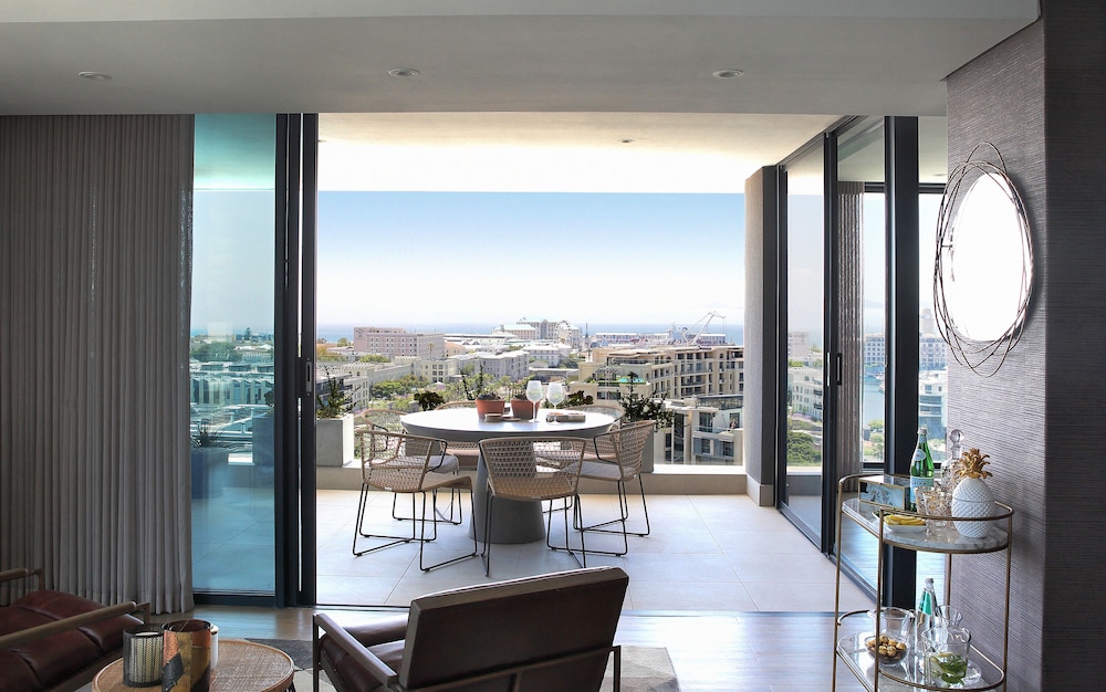 The Warwick 901 - carbon neutral hotel in Cape Town