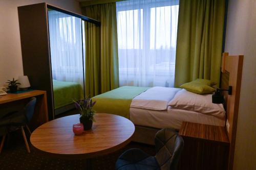 Zielone Apartamenty z aneksem kuchennym — 4-Star Luxury Hotel in Legnica, Poland