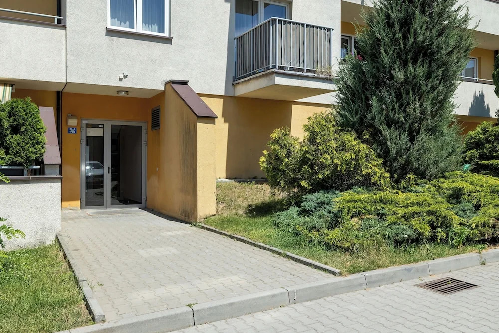 Gamers' Paradise Modern Apartment with Parking in Cracow by Noclegi Renters — 4-Star Luxury Hotel in Krakow, Poland