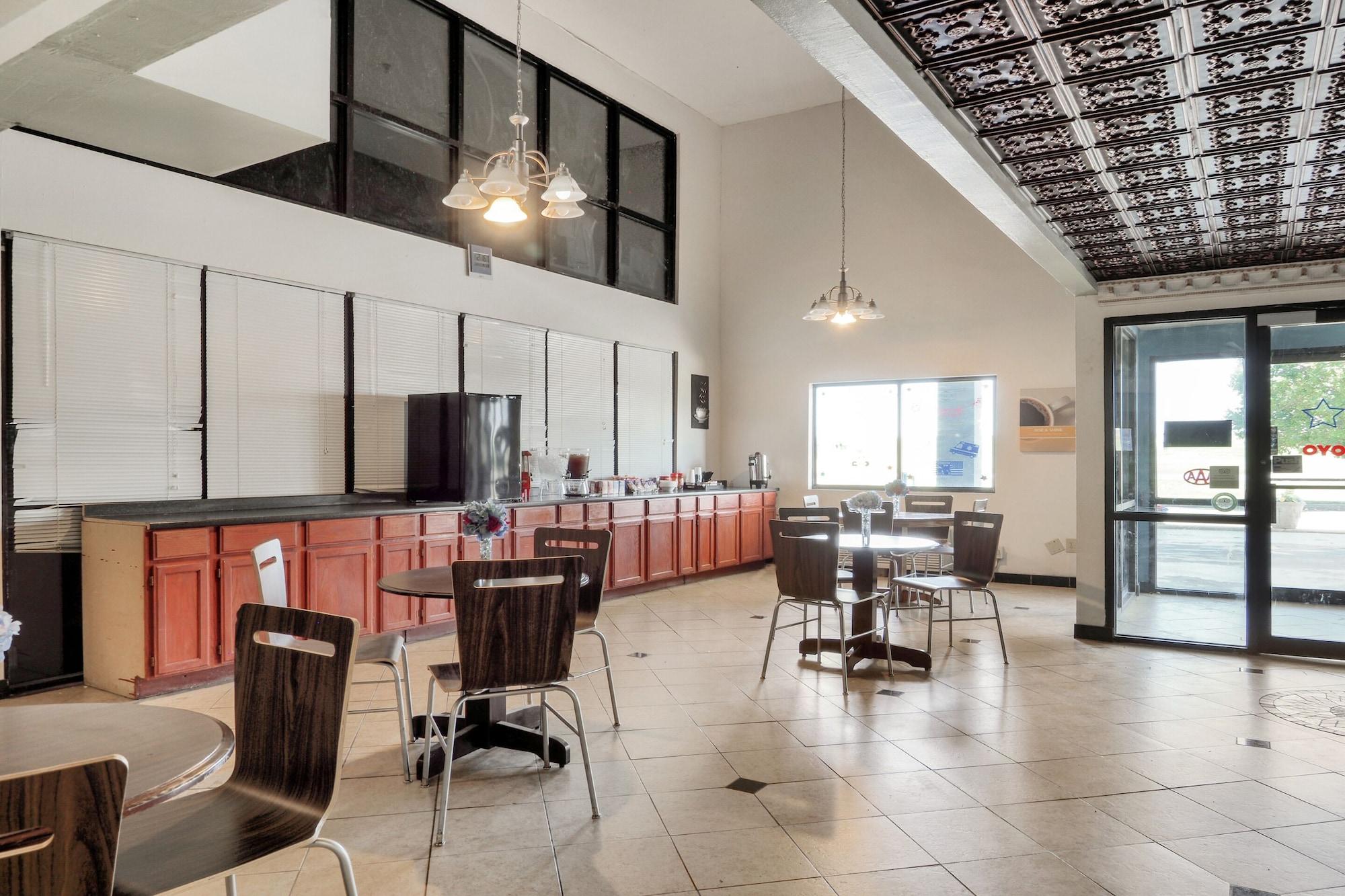 Lonestar Inn & Suites Erick Ok Hwy 40 By Oyo - photo 5