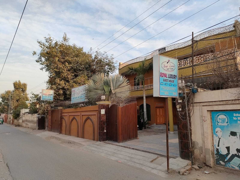 Hotel Royal Luxury Multan - last minute hotel in Multan