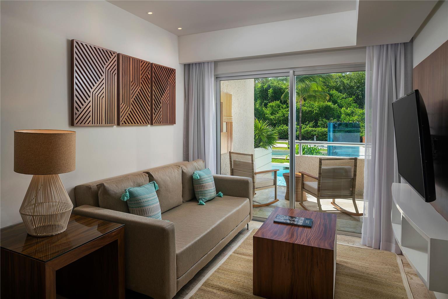 Guest room