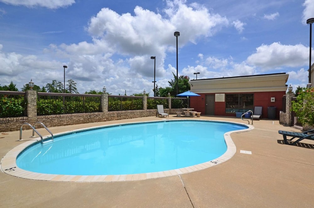 Hampton Inn South Hill - photo 47