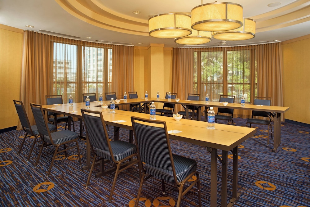 Courtyard by Marriott Washington Capitol Hill Navy Yard - photo 51