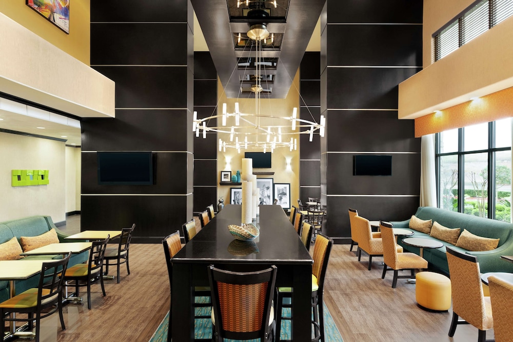 Hampton Inn & Suites Houston Pasadena - photo 2