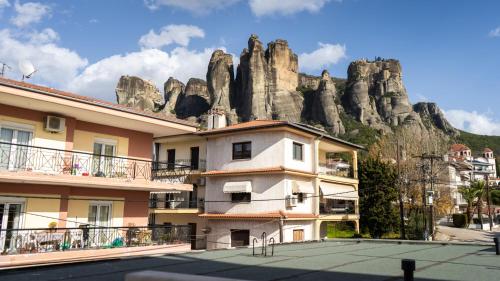 Meteora Skyline by Meteora Residencies — 4-Star Luxury Hotel in Kalampaka, Greece