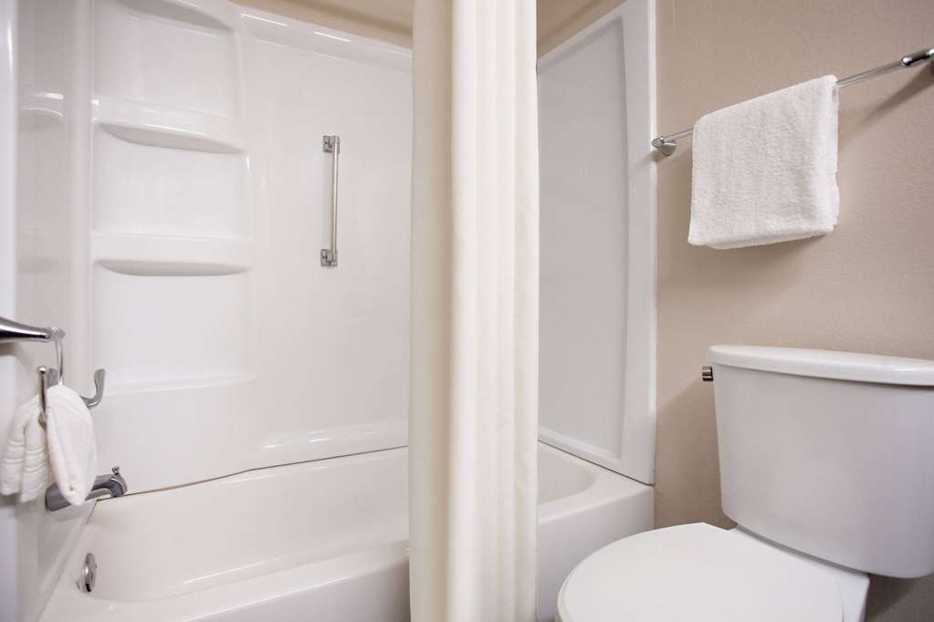 Super 8 by Wyndham Lenexa Overland Park Mall Area - photo 24