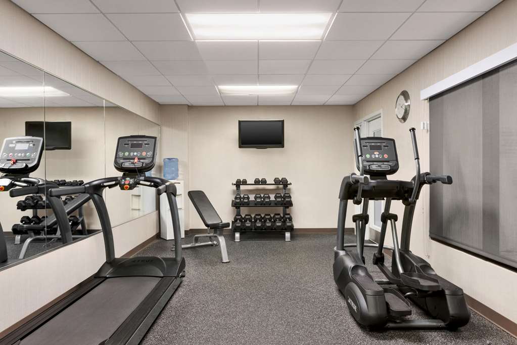 Wingate by Wyndham Bridgeport Clarksburg - photo 11
