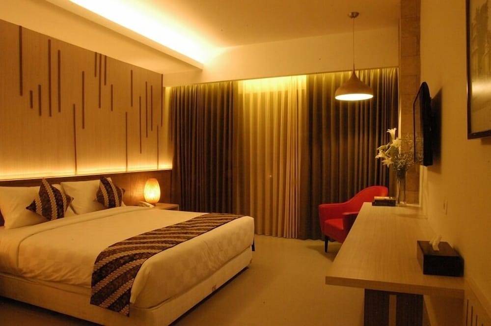 Grand Laguna Hotel & Villa — hotel in Colomadu