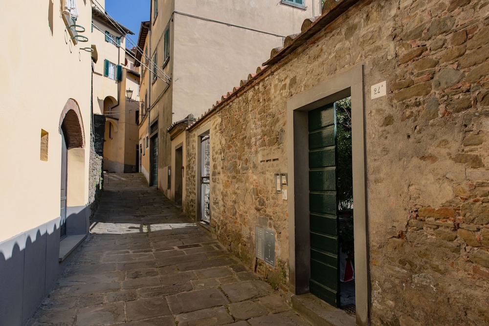 Appartamento Palei — 4-Star Luxury Hotel in Cortona, Italy