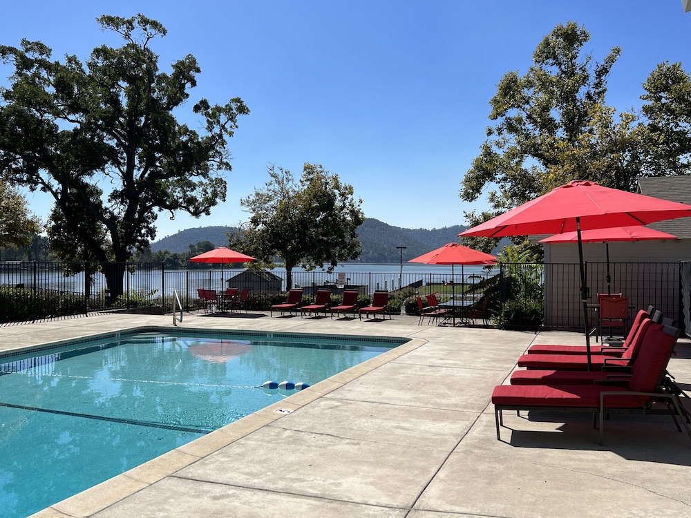 Clear Lake Cottages & Marina - photo 144