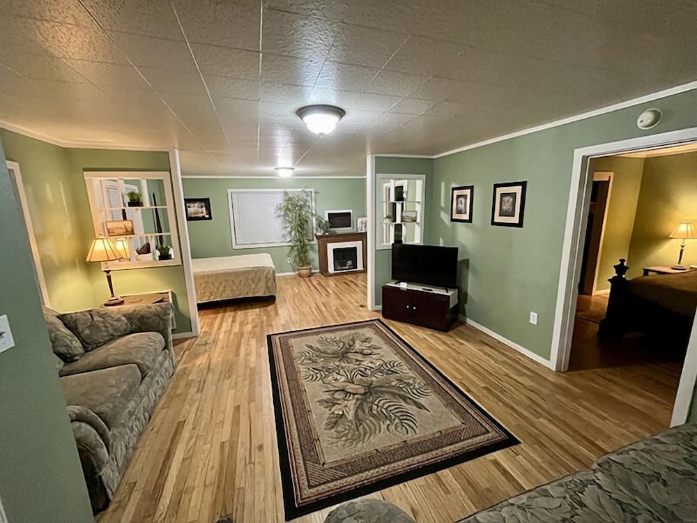 Cascade Motel - photo 34