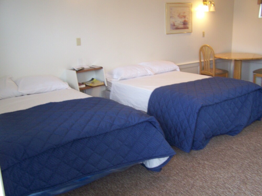 Nautical Motel and Suites - photo 3
