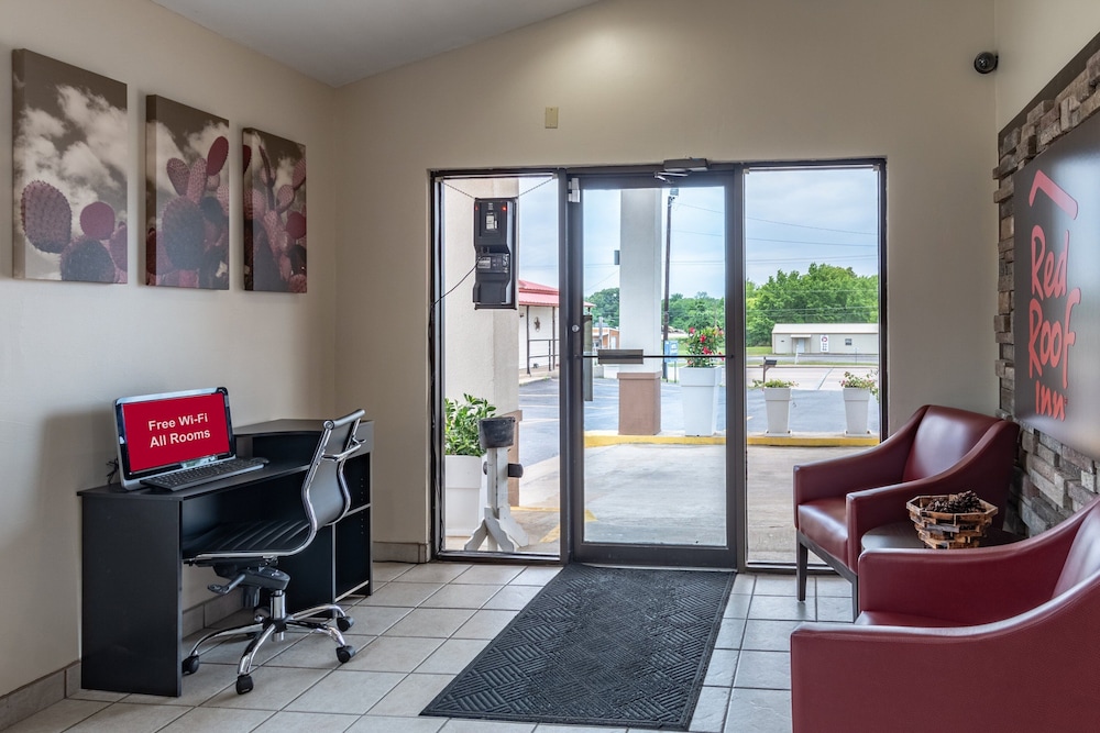 Red Roof Inn Buffalo TX - photo 22