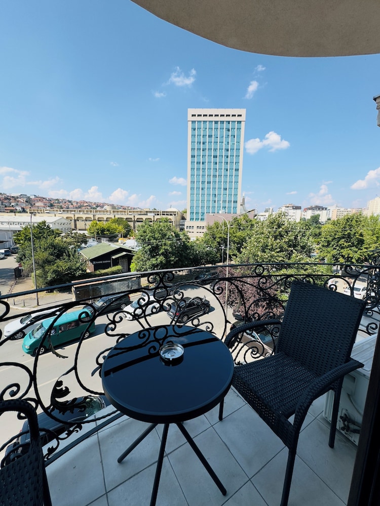 Hotel Real — hotel in Pristina