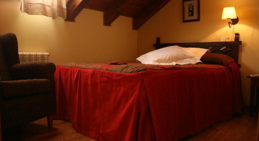 Hotel Tres Picos — Sahun — photo 3