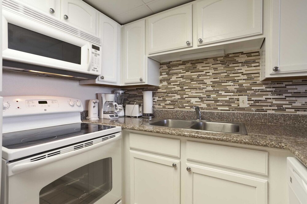 Bahia Mar Solare Tower 6th floor Oceanview Condo 3bd 3ba w Pools - photo 71