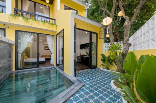 Hoi An Heritage Rosie Villa 2 Bedrooms with Private Pool and Authentic Hoi An Decor — 4-Star Luxury Hotel in Hoi An, Vietnam
