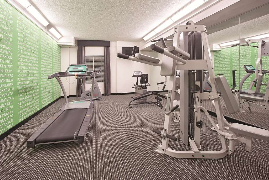 La Quinta Inn & Suites by Wyndham Pueblo - photo 14