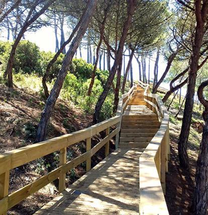Beach surf hiking and more - last minute hotel in Maceira