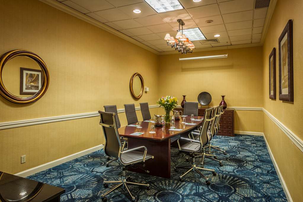 Best Western Plus Strongsville Cleveland - photo 8