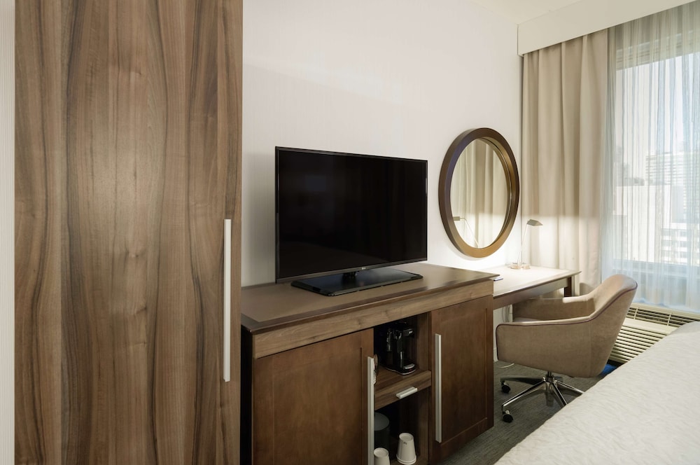 Hampton Inn Manhattan Times Square South - photo 21