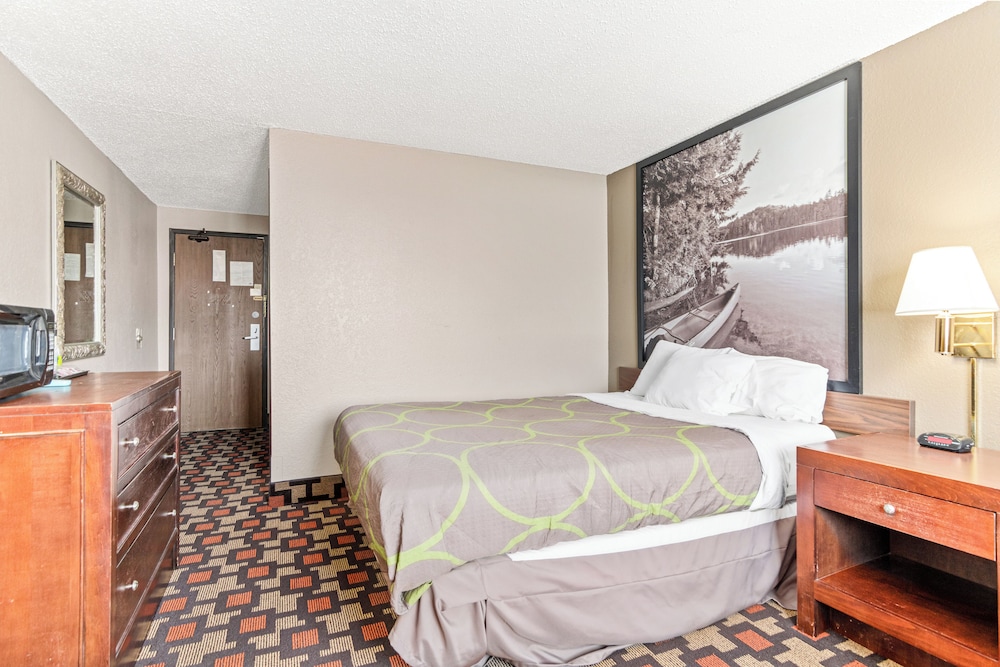Super 8 by Wyndham Little Falls - photo 10