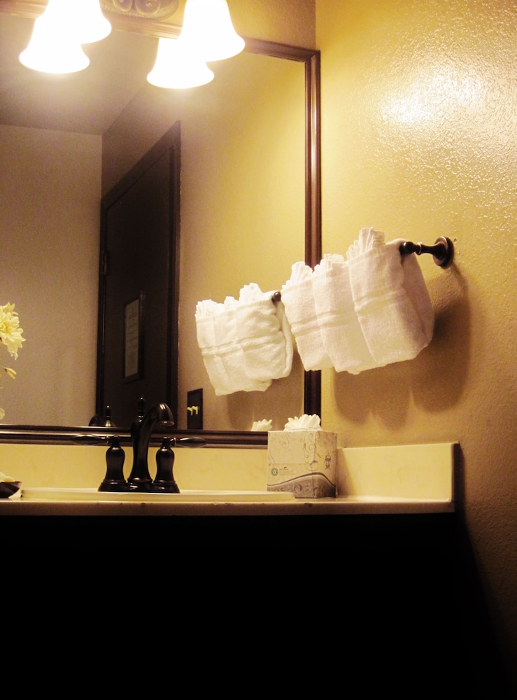 The North Shore Inn - photo 79