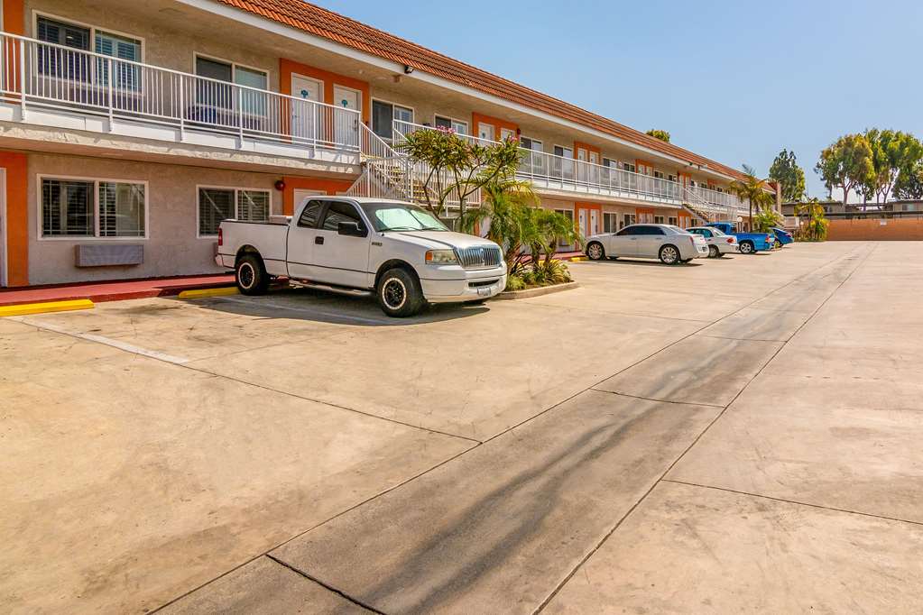 Rodeway Inn Artesia Cerritos - photo 4