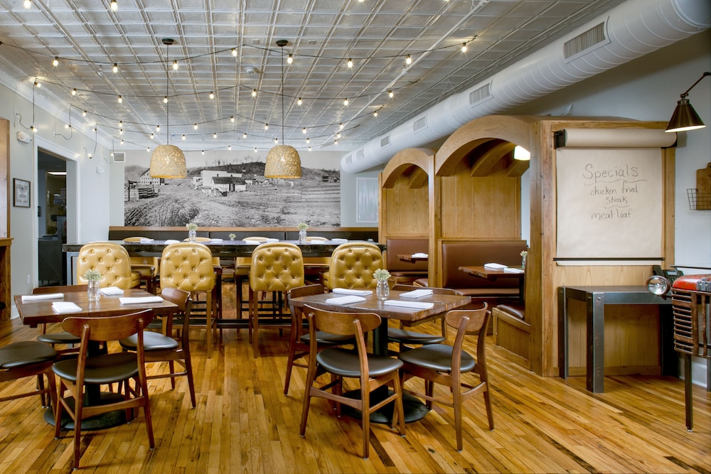 Western Front Hotel - photo 32