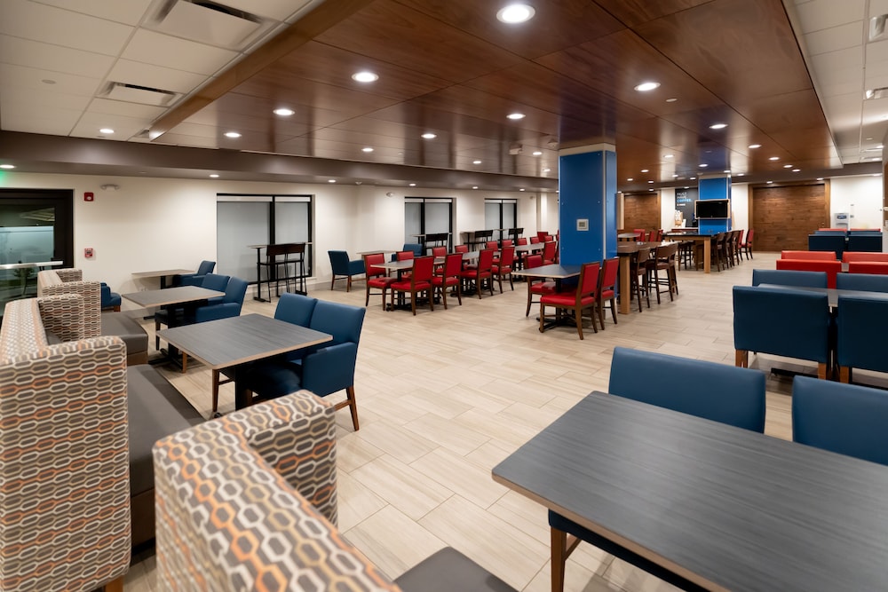 Holiday Inn Express Boston by IHG - photo 71