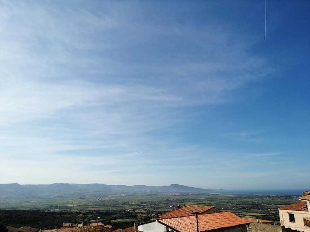 Appartamenti Mareblu Apartamento 1 — 4-Star Luxury Hotel in Badesi, Italy