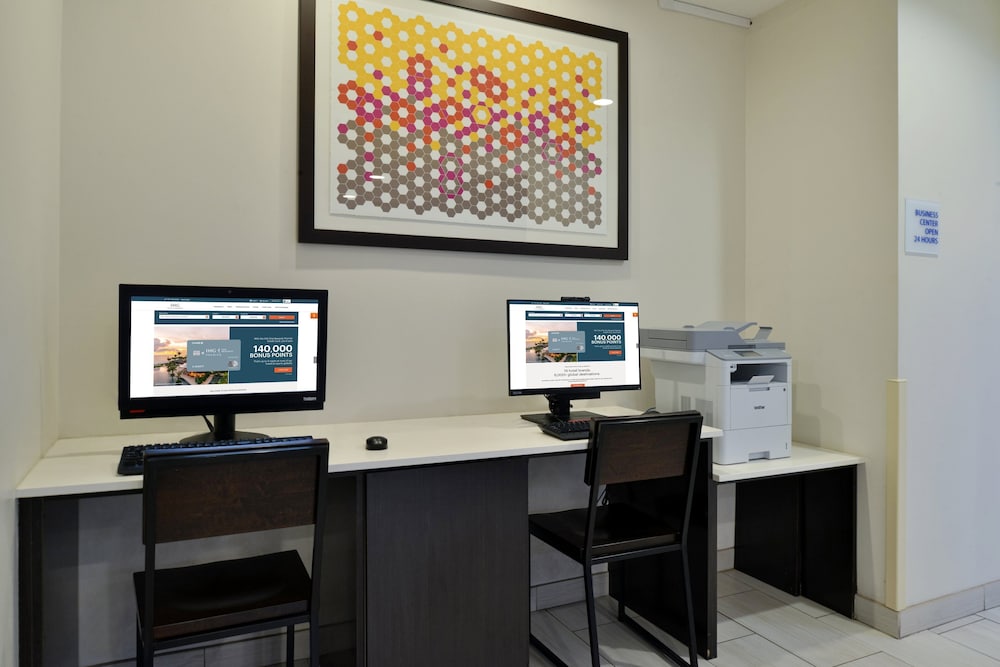Holiday Inn Express Suites Farmington - photo 69