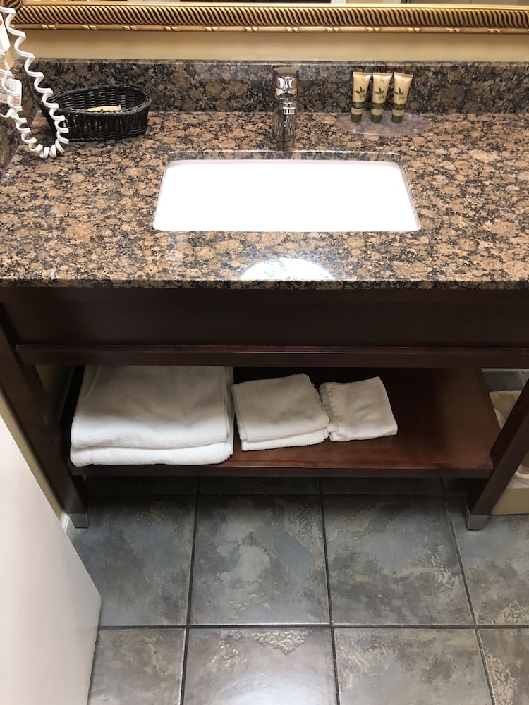 Knight's Inn Motel - photo 44