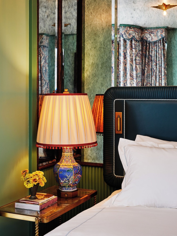 The Fifth Avenue Hotel - photo 26