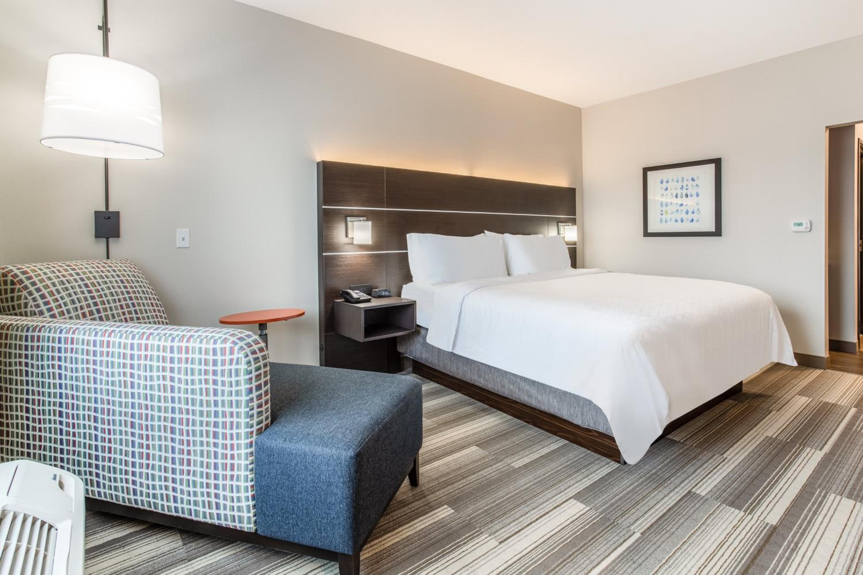Holiday Inn Express & Suites Ottawa - photo 36