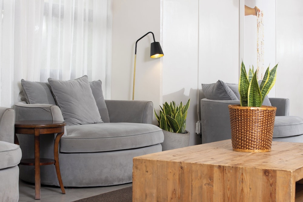 Ohia Waikiki Studio Suites - photo 2