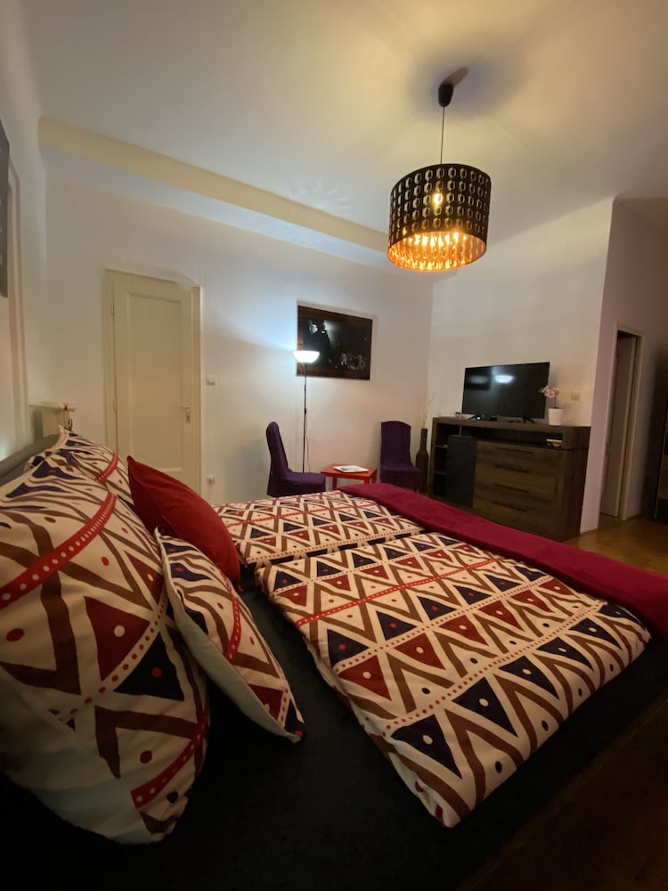 Budapest Promenade Cherry - carbon neutral hotel in Budapest