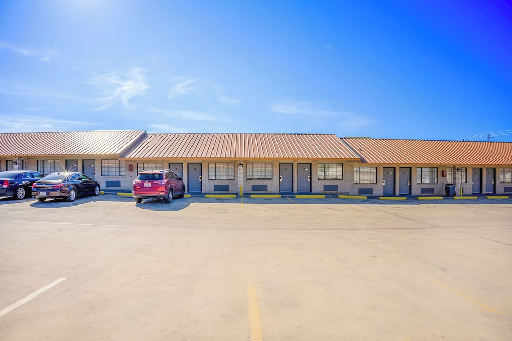 Pleasanton Executive Inn By OYO - photo 40
