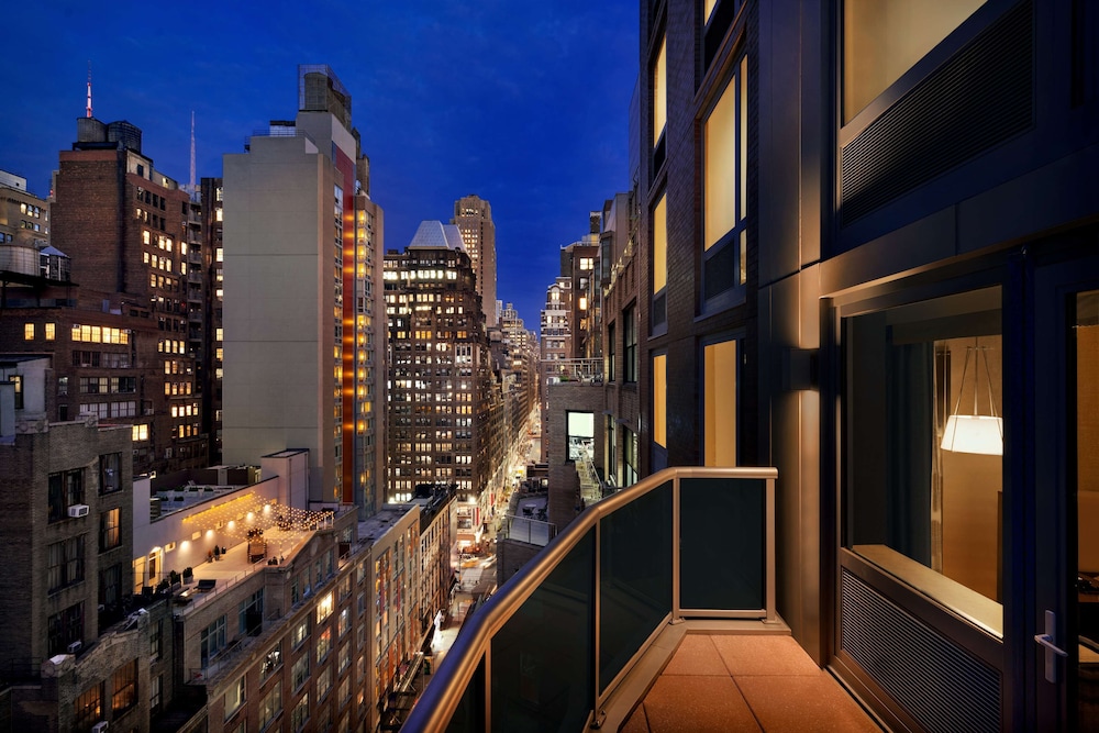 Hilton Garden Inn New York Times Square South - photo 23
