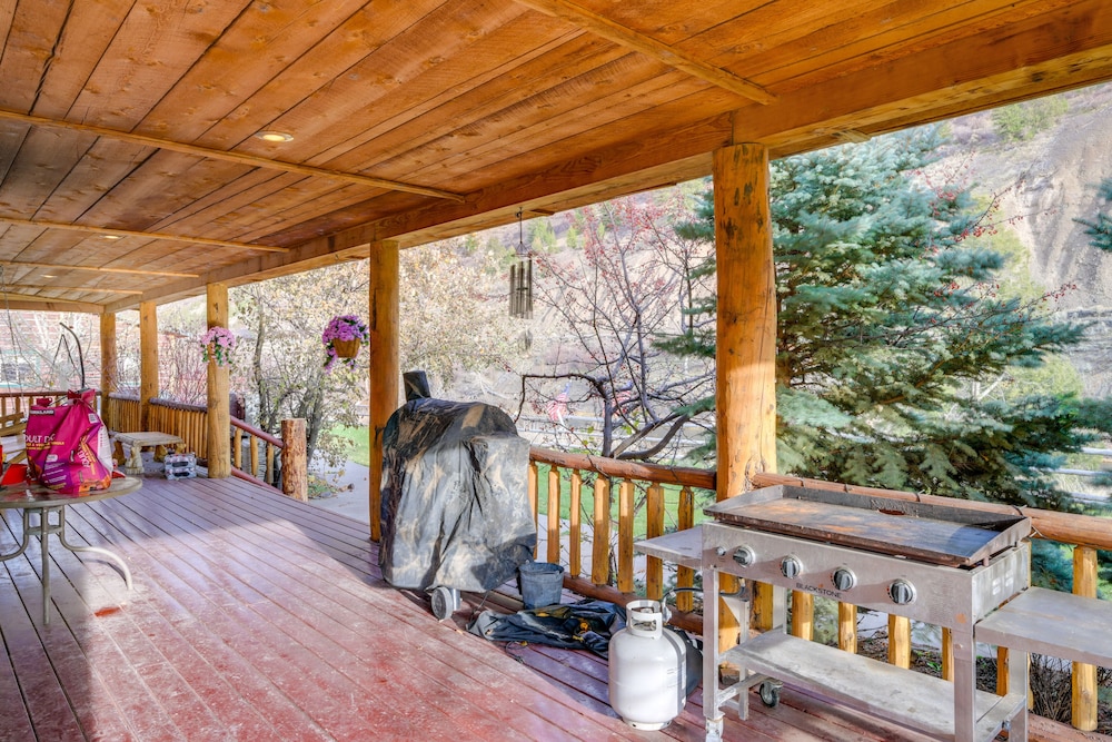 Salmon Vacation Rental w Mountain Views - photo 21